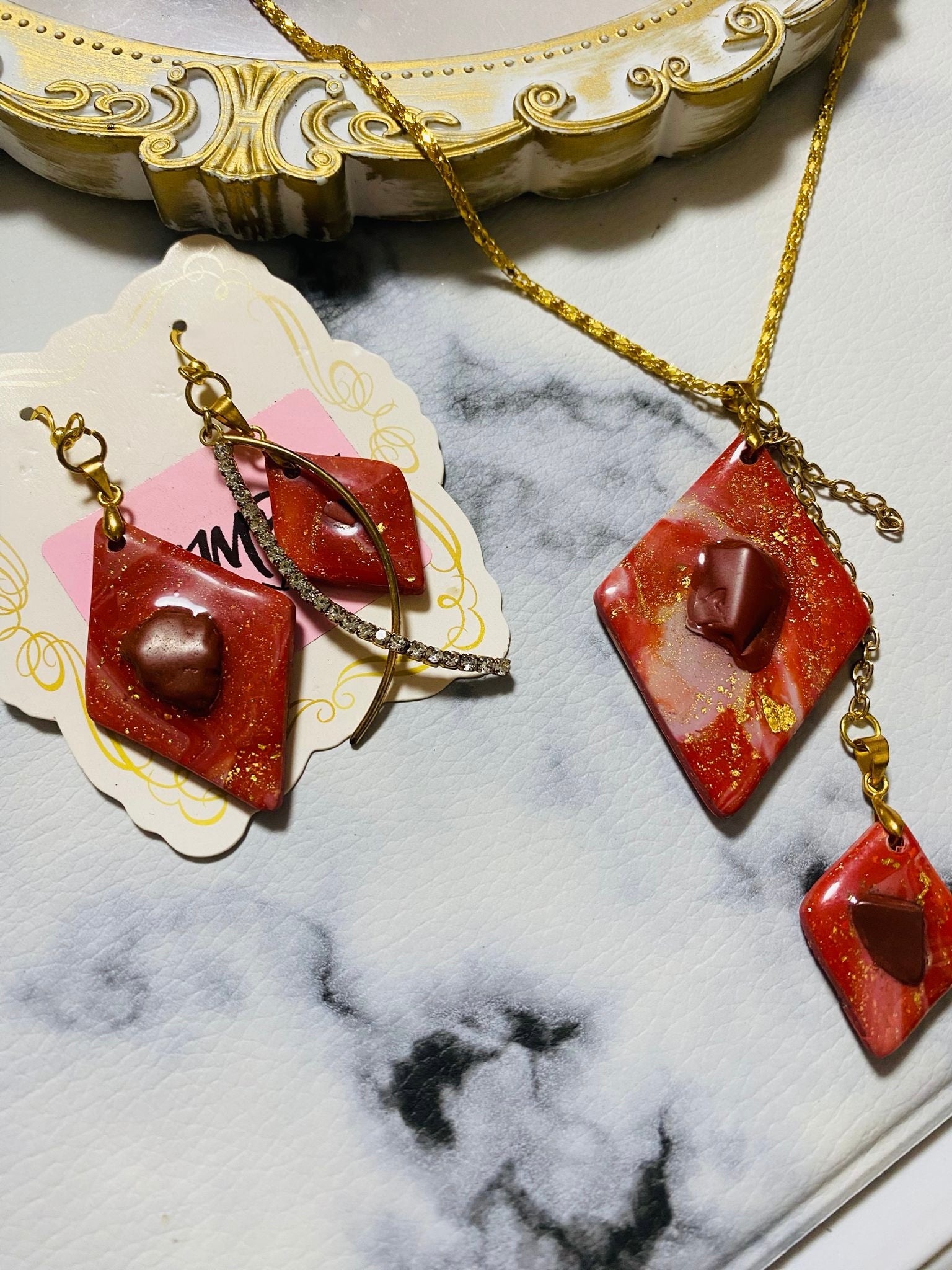 Colar De Pedra Jaspe Vermelho Glambox