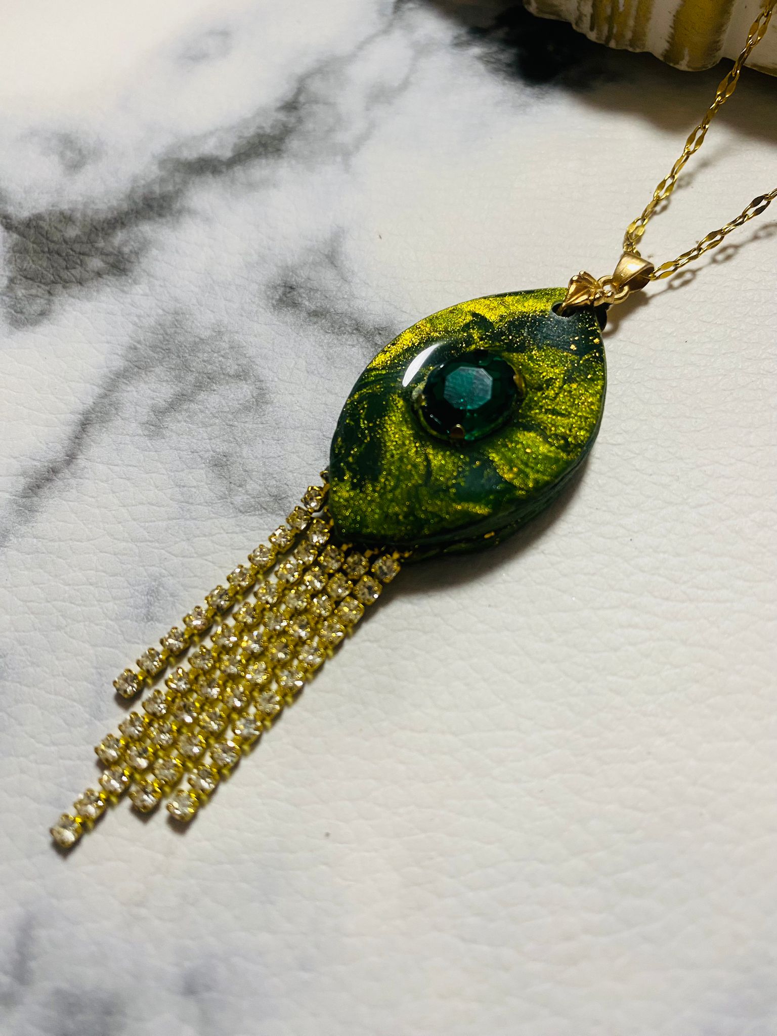 Colar De Pedra Verde Glambox