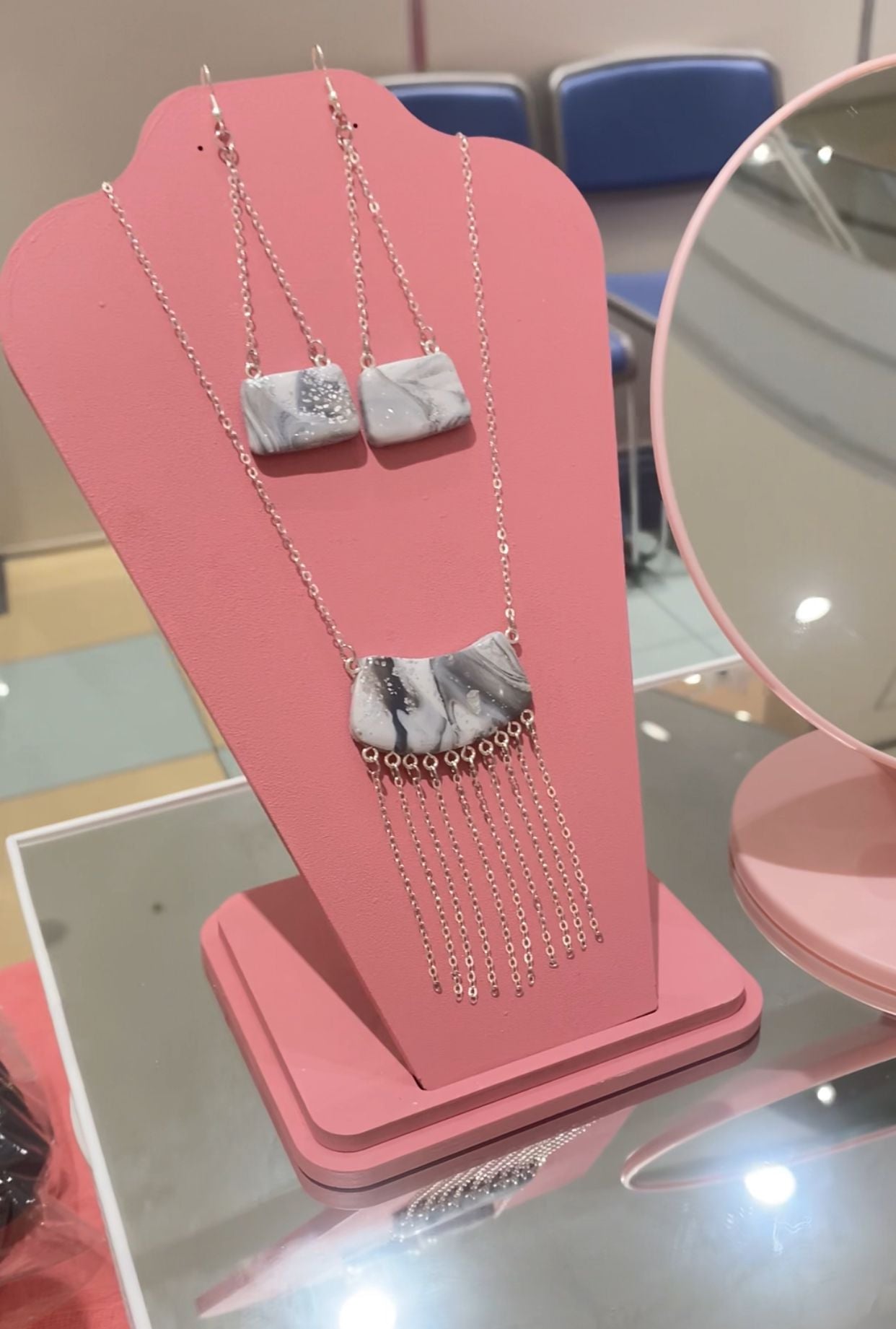 Colar Granito Lunar Glambox