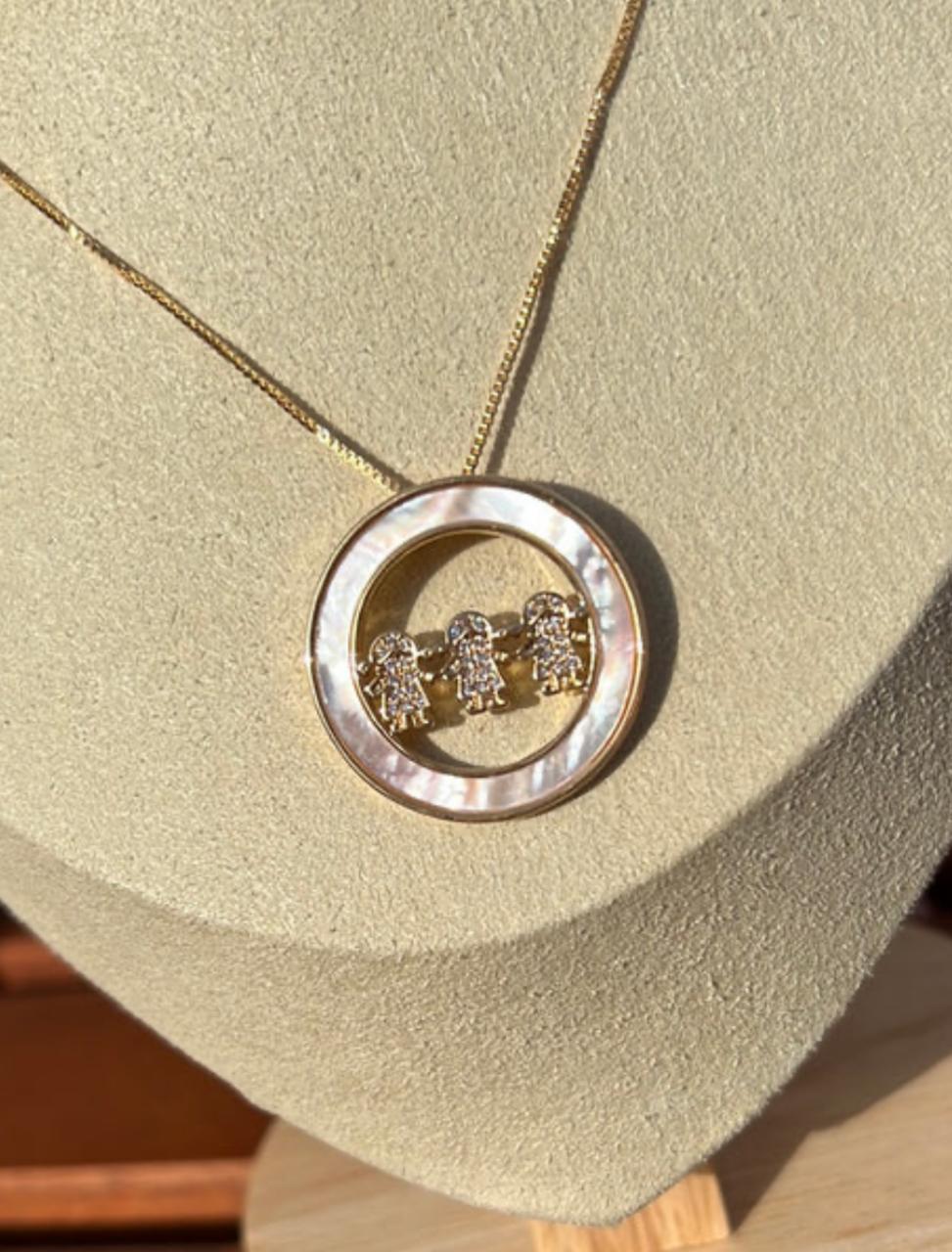 Colar Menina Cravejado Linda